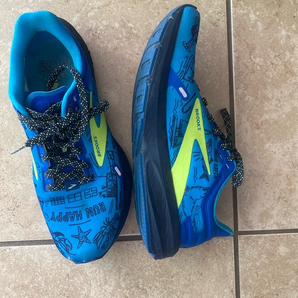 Brooks Shoes - Women’s Brooks Launch size 8.5 Boston running shoes
